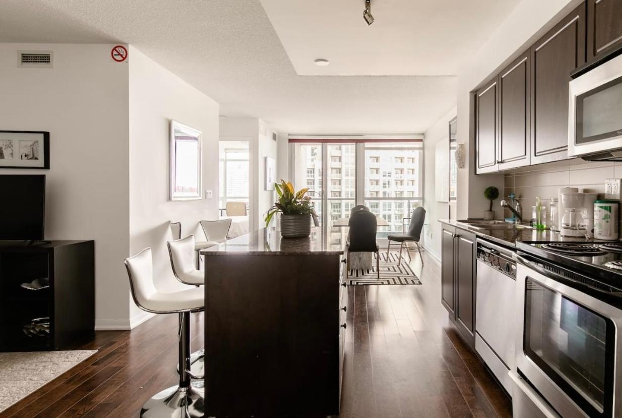 Ferienwohnung Downtown Toronto+Free Parking+Cn Tower View Exterior foto
