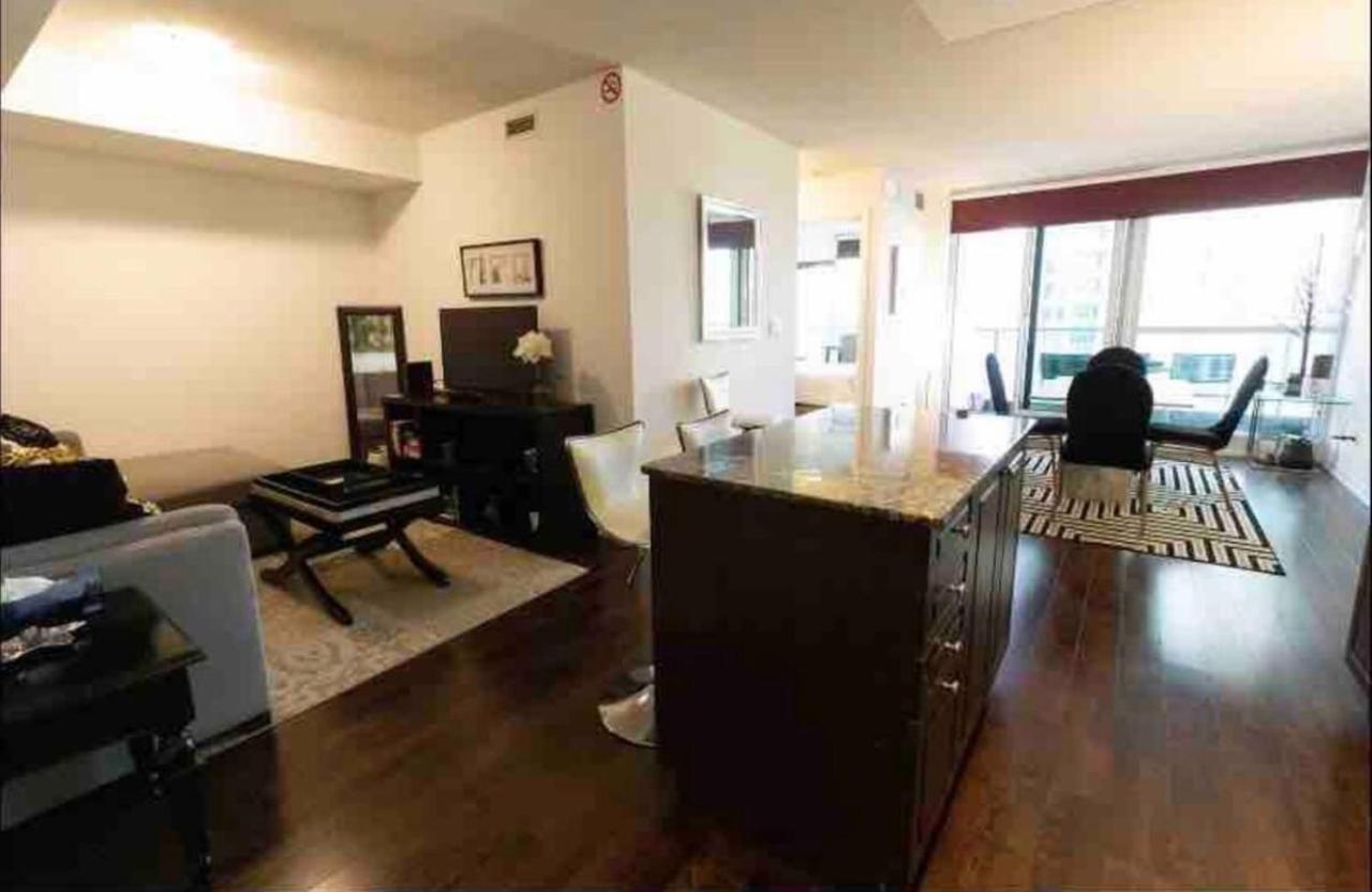 Ferienwohnung Downtown Toronto+Free Parking+Cn Tower View Exterior foto